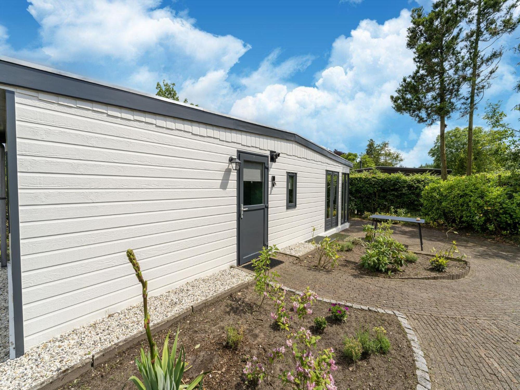 Cozy Chalet In Stegeren With A Terrace エクステリア 写真